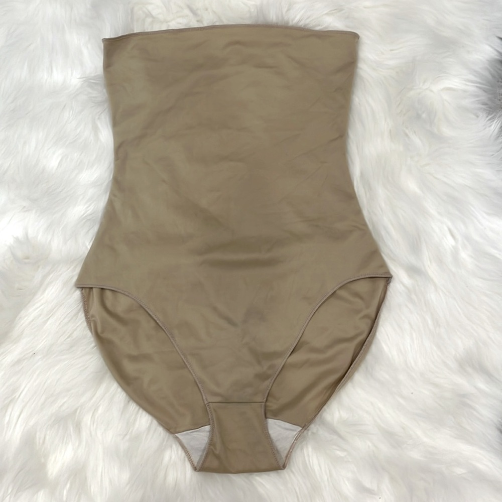 Spanx Core High Rise Slimming Control Bottoms Beige Medium